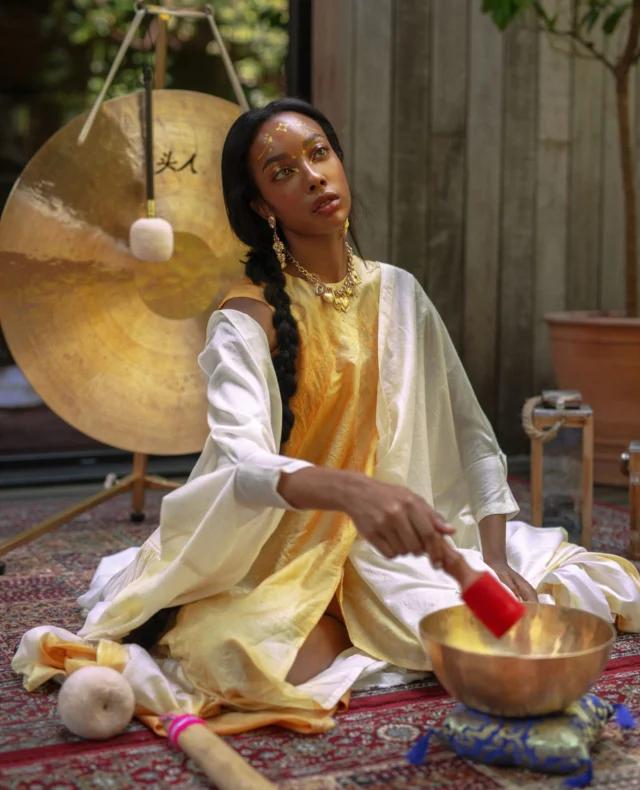 Within the stillness of Jurema Terrace, sound becomes ceremony.

Our Spiritual Wellbeing Programme invites you to reconnect, body, breath, and being.

Explore sessions via the link in bio.

Photo Credits
Concept & Photo @brujaopala
Styling @pavelanuska
Dress @stylianoskamperis
Mua @tmeasto
Muse @elecia_t
Production @andressaclaas